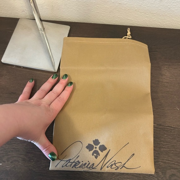 NWT Patricia Nash Italian Folklore Chauny Crossbody - Picture 9 of 10